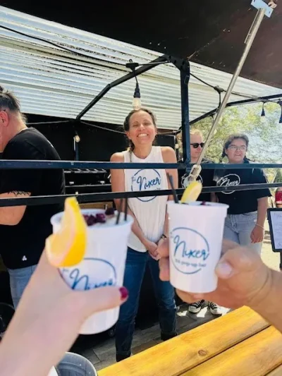 nixer-drinks-and-kristine-