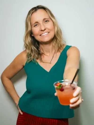 nixer-kristine-holdin-drink